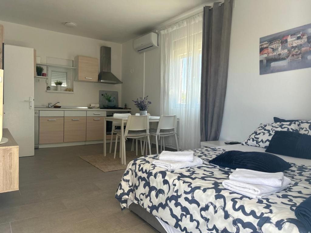 Apartmani Fulir Vrsi Εξωτερικό φωτογραφία