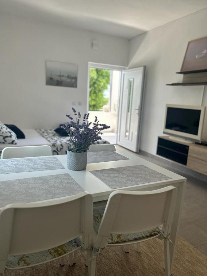 Apartmani Fulir Vrsi Εξωτερικό φωτογραφία