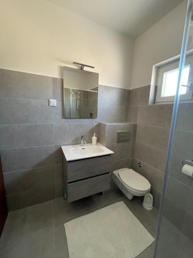 Apartmani Fulir Vrsi Εξωτερικό φωτογραφία