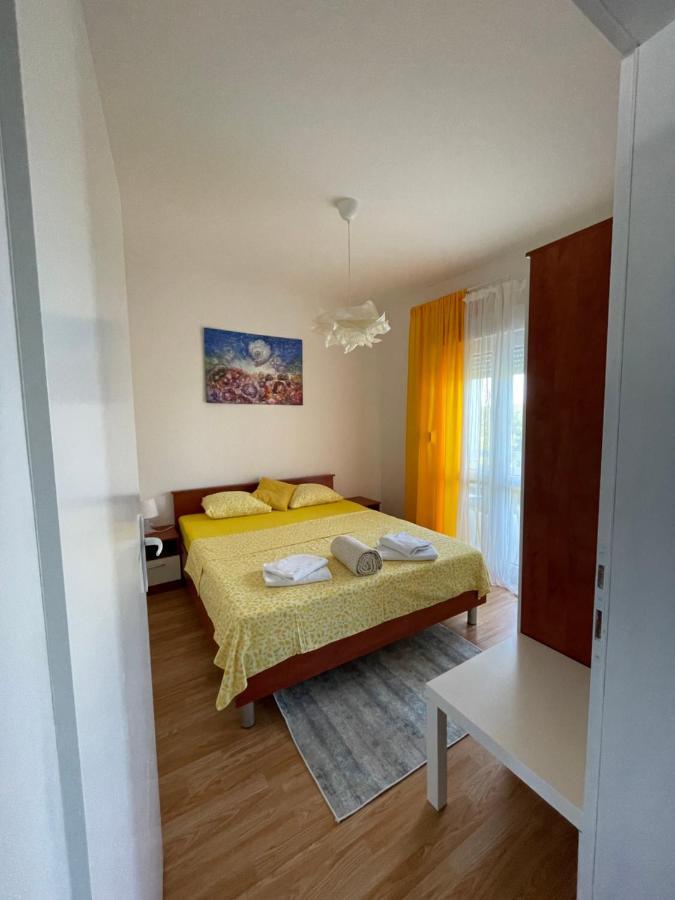 Apartmani Fulir Vrsi Εξωτερικό φωτογραφία