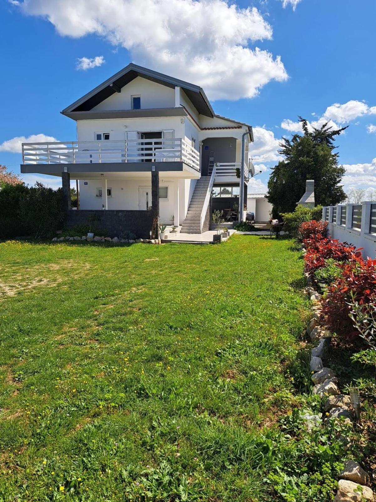 Apartmani Fulir Vrsi Εξωτερικό φωτογραφία